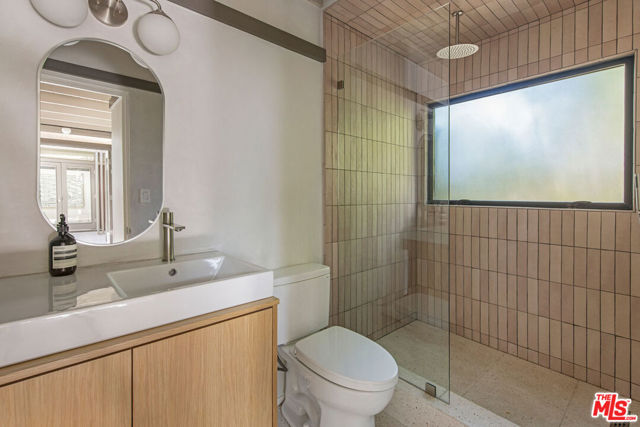 1030 Canon Drive, San Marino CA: https://media.crmls.org/mediaz/c6a7ff80-cbf7-49ae-8553-889cd37669c0.jpg