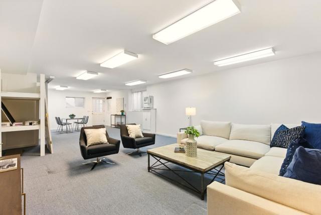 41 Regent Place, Palo Alto CA: https://media.crmls.org/mediaz/c6a9fee8-ffc2-4ce6-938a-f06e8bf8c982.jpg