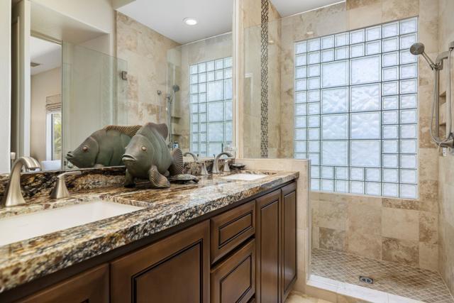 945 Hawk Hill Trail, Palm Desert CA: https://media.crmls.org/mediaz/c6aa0ba3-d5b5-4785-a554-b024e2872291.jpg