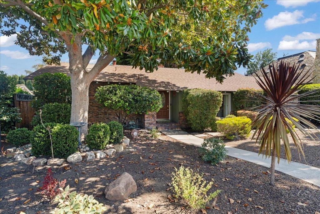 1829 Cabana Drive