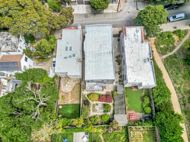 30 Brompton Avenue, San Francisco CA: https://media.crmls.org/mediaz/c6aaa44c-9ff5-4fed-8ca1-33bee6a2cd93.jpg