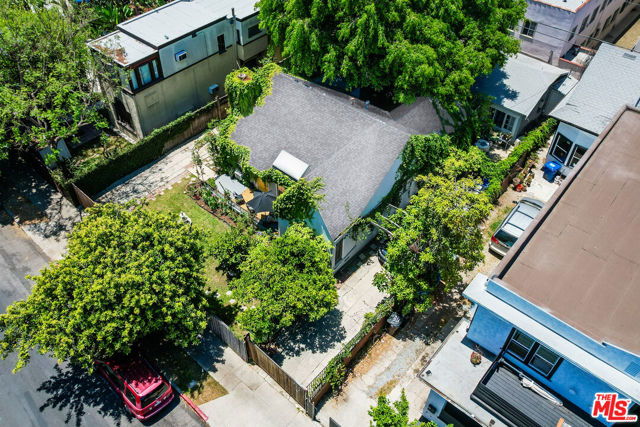 523 S Coronado Street, Los Angeles CA: https://media.crmls.org/mediaz/c6aab1f4-46b0-4f09-aceb-bbacfd17019e.jpg