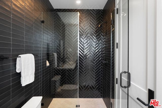 8025 Stewart Avenue, Los Angeles CA: https://media.crmls.org/mediaz/c6aace7c-24bd-4ede-9141-06bc80edf1d8.jpg