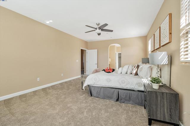 3602 Levanto Way, Manteca CA: https://media.crmls.org/mediaz/c6acde23-8eeb-4c12-abce-6970d800f8e0.jpg