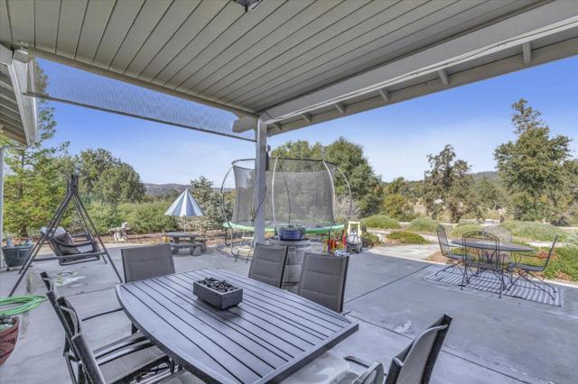 46347 Opah Drive, Ahwahnee CA: https://media.crmls.org/mediaz/c6ae2e3e-b781-474a-a8df-2ddb8a0d01e2.jpg
