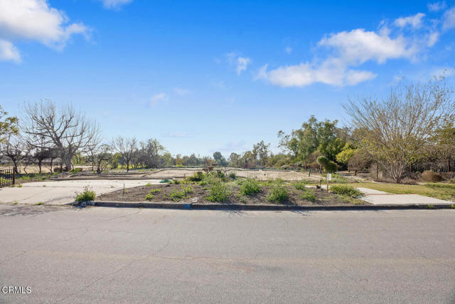 637 Valley Vista Drive, Camarillo CA: https://media.crmls.org/mediaz/c6ae4ed9-a572-4059-b686-68d23bfe745f.jpg