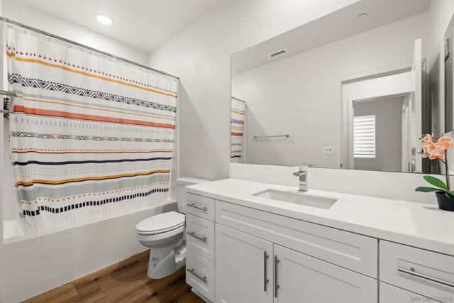 2055 Bravo Loop, Chula Vista CA: https://media.crmls.org/mediaz/c6ae68e0-b58c-4401-9272-59869790fd28.jpg