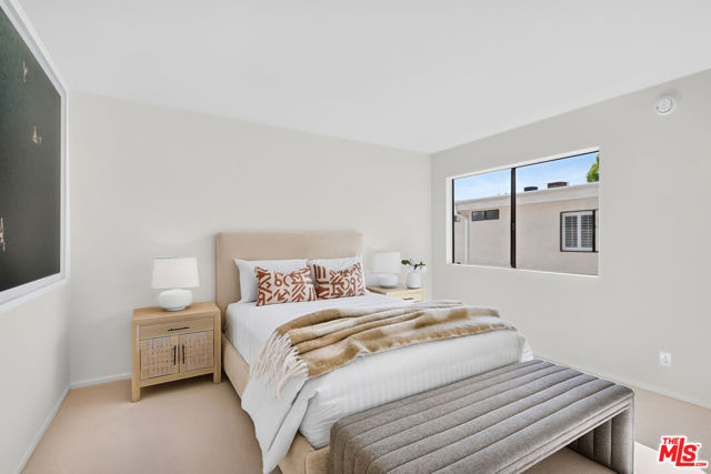 15167 Magnolia Boulevard, E photo 16