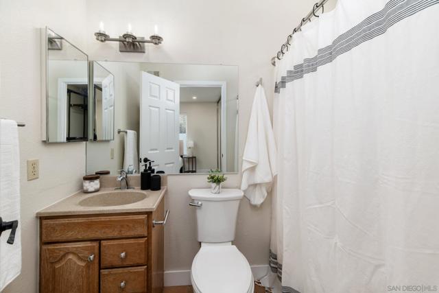 14555 High Pine St, Poway CA: https://media.crmls.org/mediaz/c6af9e67-4451-491e-a351-f0e478dd4914.jpg