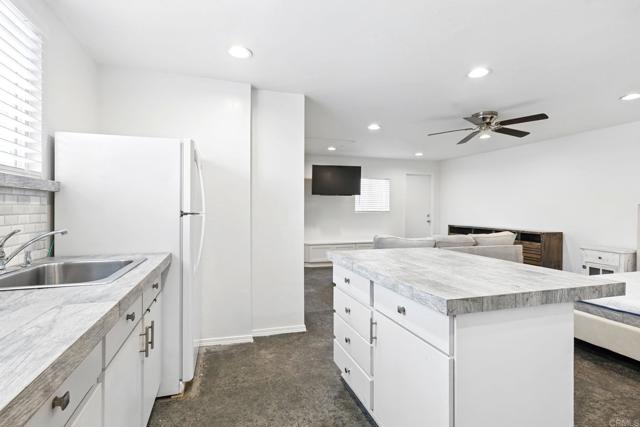 Detail Gallery Image 5 of 22 For 835 Dewitt Ave #B,  Encinitas,  CA 92024 - 0 Beds | 1 Baths