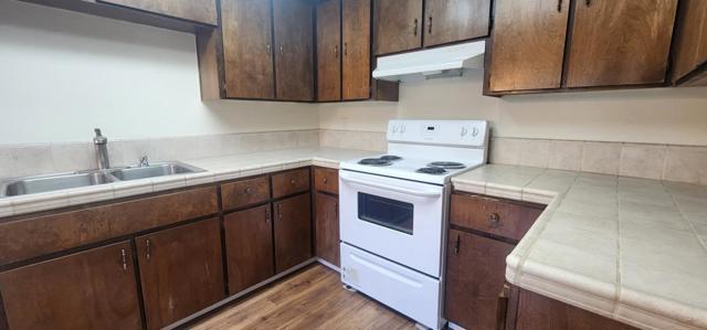 1807 Cherokee Drive, Salinas CA: https://media.crmls.org/mediaz/c6afd5a9-7e28-4128-bbc8-59477e69436b.jpg