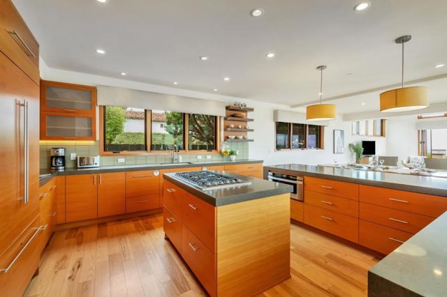 616 Bayview Drive, Aptos CA: https://media.crmls.org/mediaz/c6affc44-95e3-4b46-ae24-4c090e7f95b1.jpg