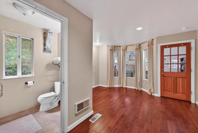 885 Larkin Valley Road, Watsonville CA: https://media.crmls.org/mediaz/c6b0b695-a104-4aca-8788-d85c38acc705.jpg