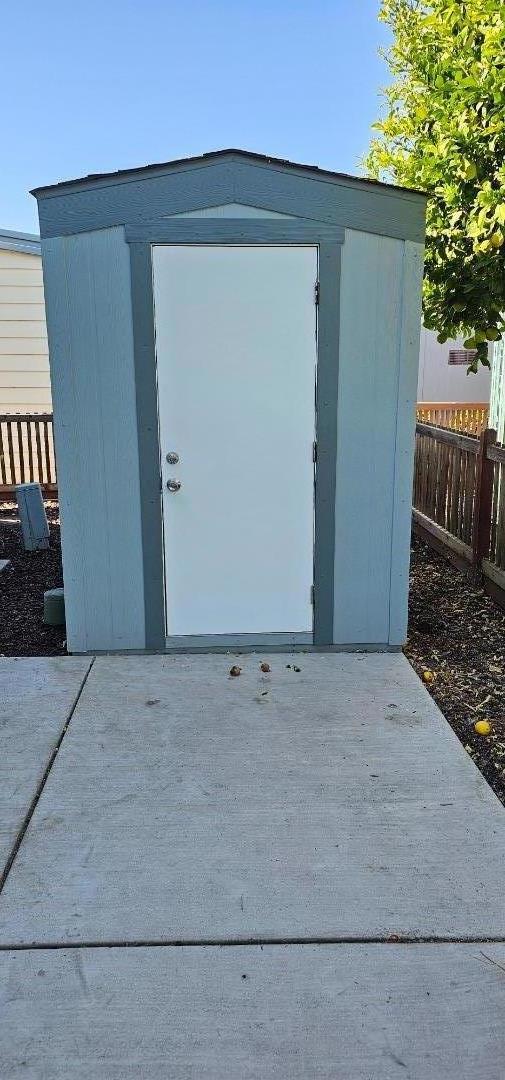 553 Millpond Drive, San Jose CA: https://media.crmls.org/mediaz/c6b0be57-c428-4a76-a908-2b164bc941c8.jpg