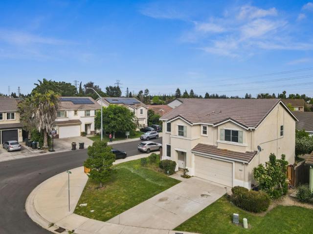 4114 Van Gogh Court, Stockton CA: https://media.crmls.org/mediaz/c6b13053-7b72-4d9e-b398-0131e7c63511.jpg