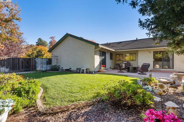 3803 Cheshire Ct, Pleasanton CA: https://media.crmls.org/mediaz/c6b1afa1-4e86-41f2-9c74-aead7cc72b87.jpg