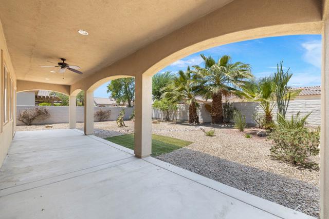 80598 Avenida San Felipe, Indio CA: https://media.crmls.org/mediaz/c6b1bce9-b5c2-4f77-87ba-aaa37eaf1ea0.jpg