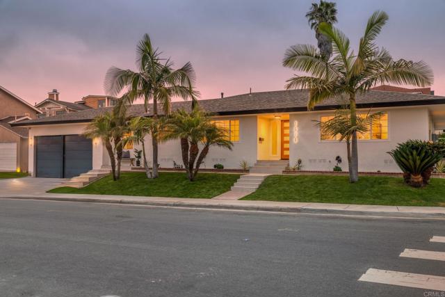 Detail Gallery Image 7 of 38 For 1674 Evergreen St, Point Loma,  CA 92106 - 3 Beds | 2 Baths