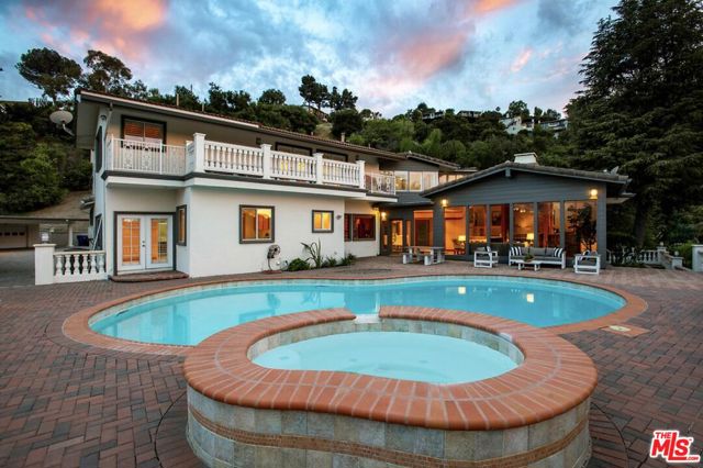 3200 Oakley Drive, Los Angeles CA: https://media.crmls.org/mediaz/c6b2084c-ac03-49f1-8d2c-a569f3848b7d.jpg