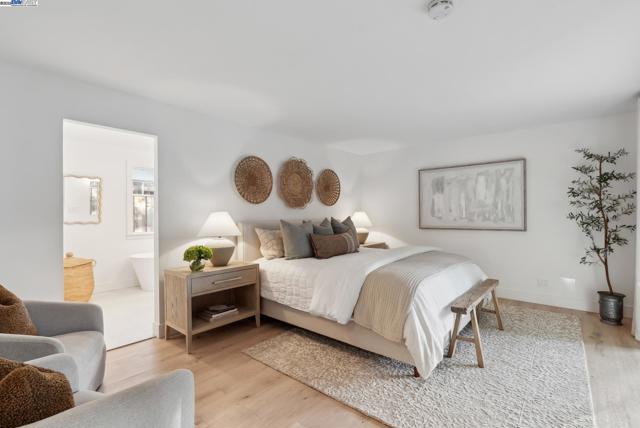 2129 Youngs Ct, Walnut Creek CA: https://media.crmls.org/mediaz/c6b20dd0-f0b2-4e81-a0c5-34cc251336ac.jpg
