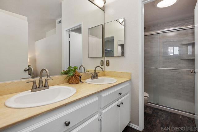 6161 Calle Mariselda, San Diego CA: https://media.crmls.org/mediaz/c6b2d2aa-5a8d-4fea-be16-0f6b07d2c501.jpg