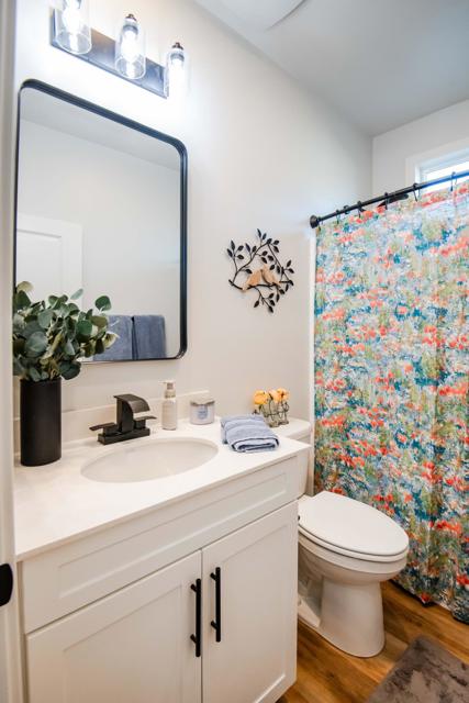 42695 Torno Place, Indio CA: https://media.crmls.org/mediaz/c6b2f874-df86-49fb-9765-97b92117de4c.jpg