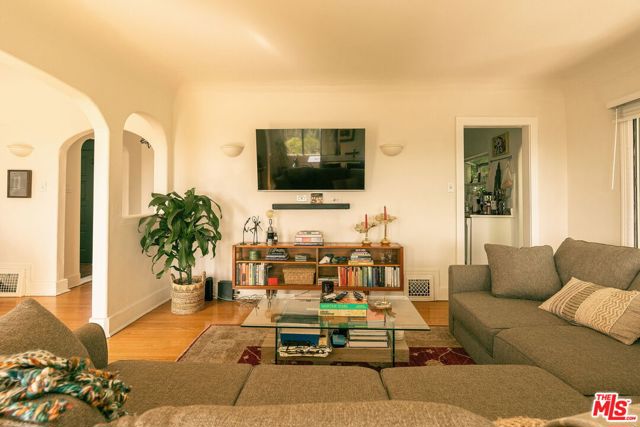 2 Bed Home for Sale in Los Angeles, California
