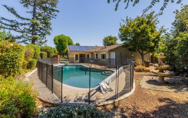 756 Acorn Court, San Ramon CA: https://media.crmls.org/mediaz/c6b4eb37-140d-439e-831a-42a4bb90d107.jpg