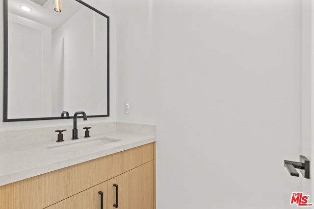 5841 Kester Avenue, Van Nuys CA: https://media.crmls.org/mediaz/c6b4f7ad-51a5-4321-a6e0-026c16014594.jpg