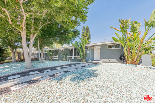 20131 Gilmore Street photo 1