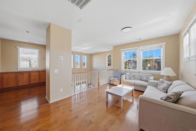 Detail Gallery Image 18 of 42 For 2784 Rambling Vista Rd, Chula Vista,  CA 91915 - 4 Beds | 4 Baths