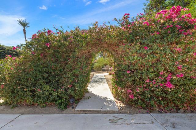 72056 Palm Haven Drive, Rancho Mirage CA: https://media.crmls.org/mediaz/c6b5f136-54ed-433b-b5a3-f805ad5574f5.jpg