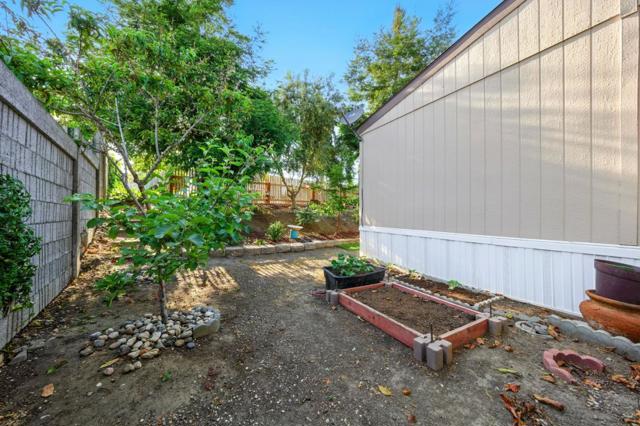 1117 Baldwin Street, Salinas CA: https://media.crmls.org/mediaz/c6b67659-6dc6-495f-bcae-dde73b5dbc77.jpg