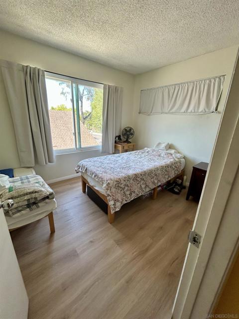 10828 Lamentin Ct, San Diego CA: https://media.crmls.org/mediaz/c6b7026c-16ad-4baf-853e-2a5a19a76d95.jpg