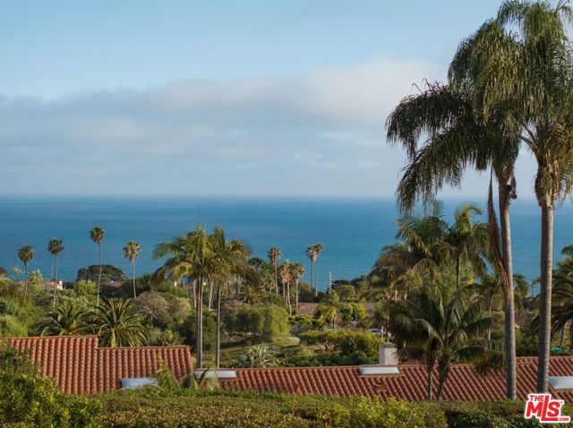 626 Sea Ranch Drive, Santa Barbara CA: https://media.crmls.org/mediaz/c6b7b491-4f67-4299-81c3-5bcbc92b8739.jpg