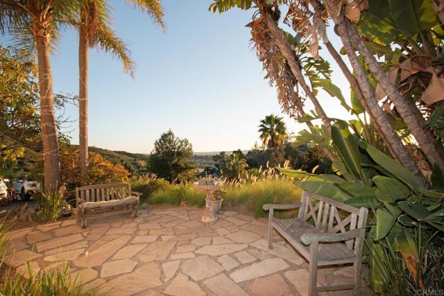 Detail Gallery Image 34 of 60 For 1330 Sugarbush Dr, Vista,  CA 92084 - 4 Beds | 3 Baths