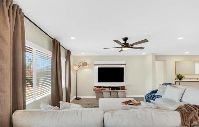 84131 Azzura Way, Indio CA: https://media.crmls.org/mediaz/c6b9e242-cc34-4a6a-9580-f3322ace9e5d.jpg