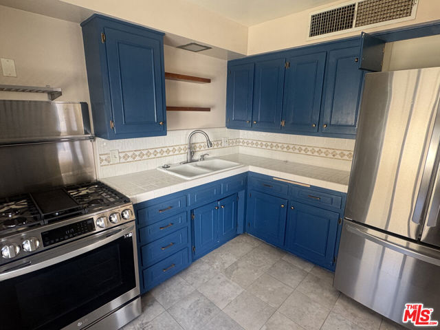 8218 De Longpre Avenue, West Hollywood CA: https://media.crmls.org/mediaz/c6ba753d-b3ec-4306-9a0e-9a0e34318bb6.jpg