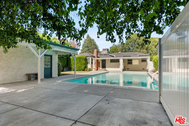 4659 Morse Avenue, Sherman Oaks CA: https://media.crmls.org/mediaz/c6baee32-046b-4f99-be37-20ab6dd17317.jpg