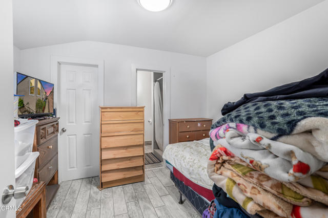 136 N Garfield Avenue, Oxnard CA: https://media.crmls.org/mediaz/c6bb078b-4bc4-4c2a-b5a4-e6eb42f9edee.jpg