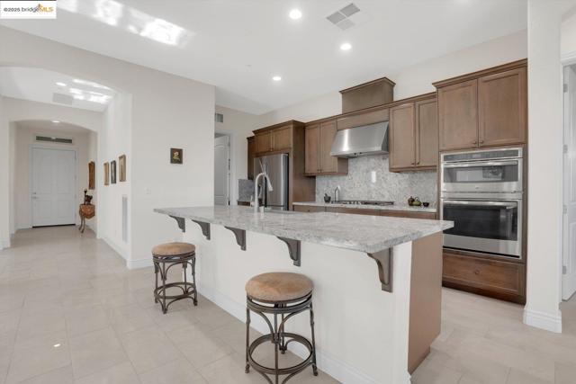 1577 Chianti LN, Brentwood CA: https://media.crmls.org/mediaz/c6bb7181-2d9f-4946-b4f7-fc845754060e.jpg