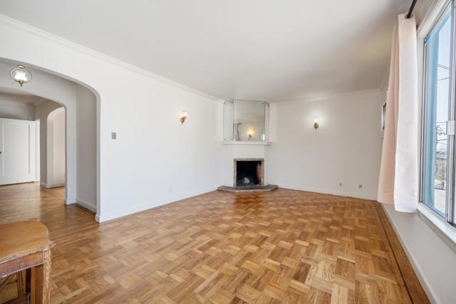 1615 La Salle Avenue, San Francisco CA: https://media.crmls.org/mediaz/c6bcb18c-adbf-42ed-b16b-76015d4d9221.jpg