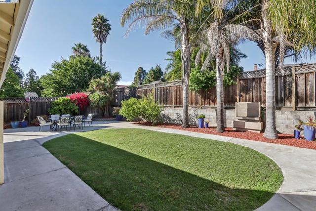 35120 Cardiff Street, Newark CA: https://media.crmls.org/mediaz/c6bcf9d8-47c6-4acb-8bc7-dc50a702d770.jpg