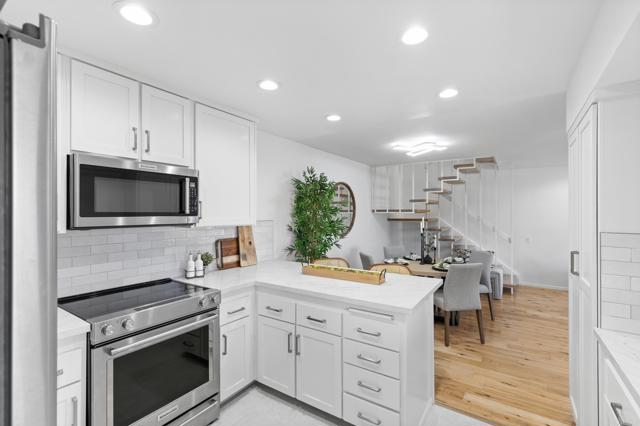 Detail Gallery Image 17 of 51 For 3851 Camino Lindo, –,  CA 92122 - 3 Beds | 2/1 Baths