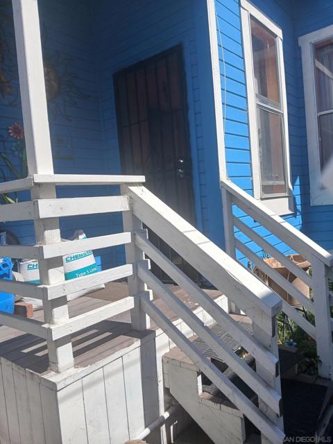 2971 2971 1/2 Imperial Ave, San Diego CA: https://media.crmls.org/mediaz/c6bd830e-e9f1-4791-9e61-aaae45206eb3.jpg