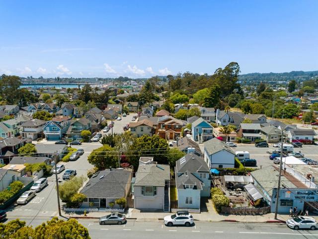 407 Seabright Avenue, Santa Cruz CA: https://media.crmls.org/mediaz/c6bdb5ae-16d1-4b30-8d72-a8e874b0ac64.jpg