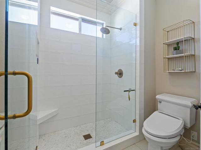 3424 CAMINO ALEGRE, Carlsbad CA: https://media.crmls.org/mediaz/c6bdbb24-30af-40a3-a0cd-beb0bb571496.jpg