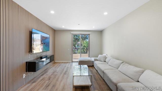 Image 2 of 31 For 8301 Rio San Diego Dr  7