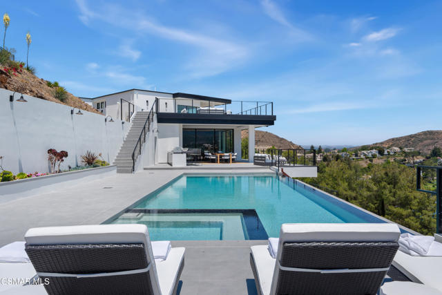 461 Lake Sherwood Drive, Lake Sherwood CA: https://media.crmls.org/mediaz/c6bdf74f-f3a4-4626-bb38-e3832eb839d6.jpg