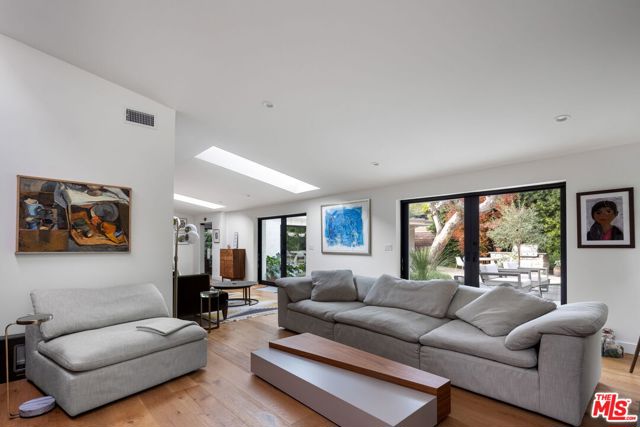 Drew Fenton | 3328 Mandeville Canyon Road Los Angeles CA | MLS: 7013571